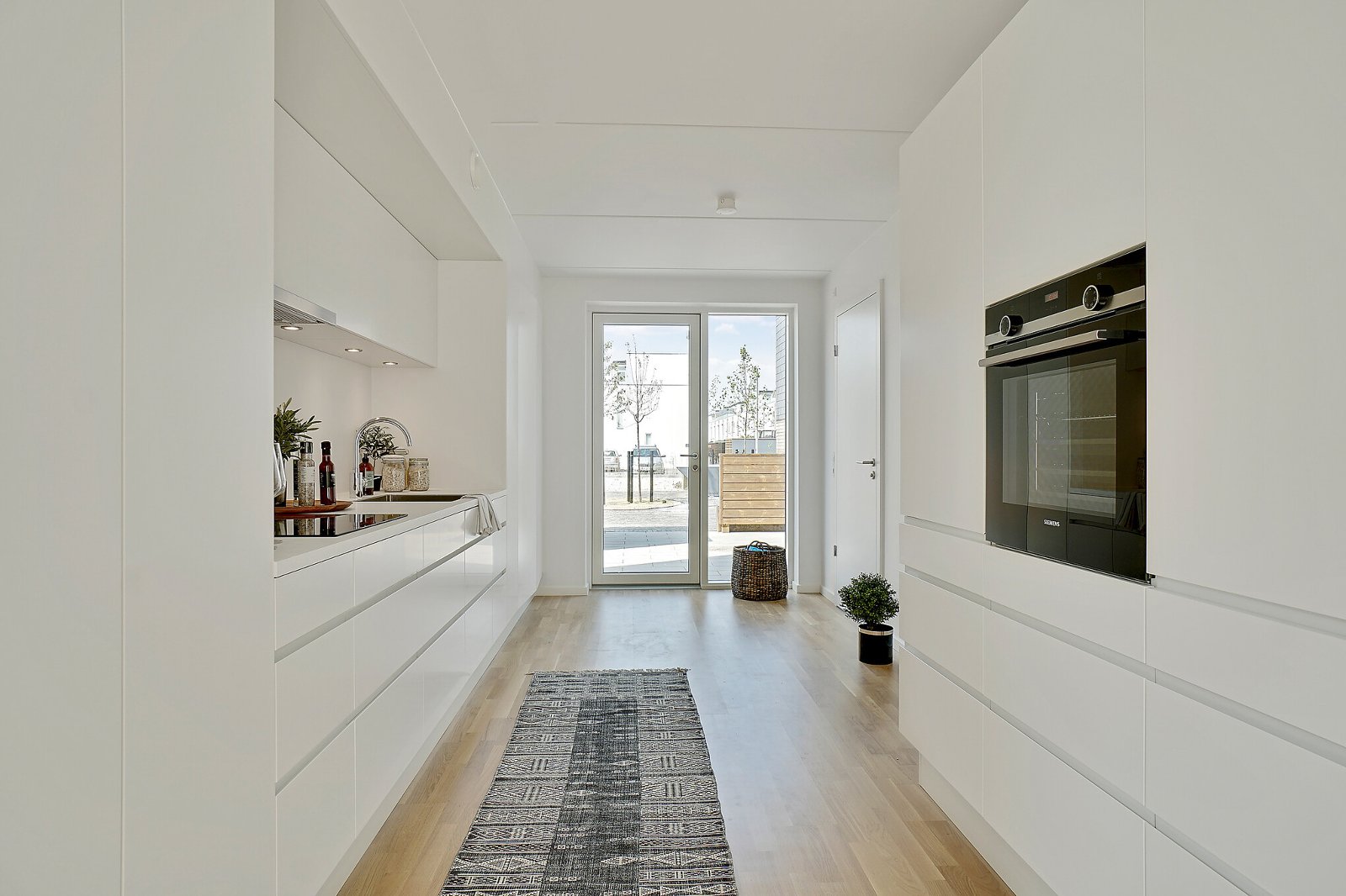 townhouse 5-room terraced house with terrace and garden