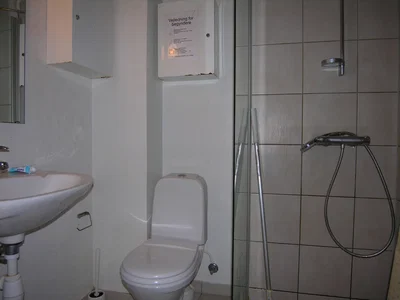Centralt 20 m2 værelse overfor Lunden i Silkeborg – Drengegang med fælles køkken, bad og vaskeri - Vestergade, Silkeborg - 3