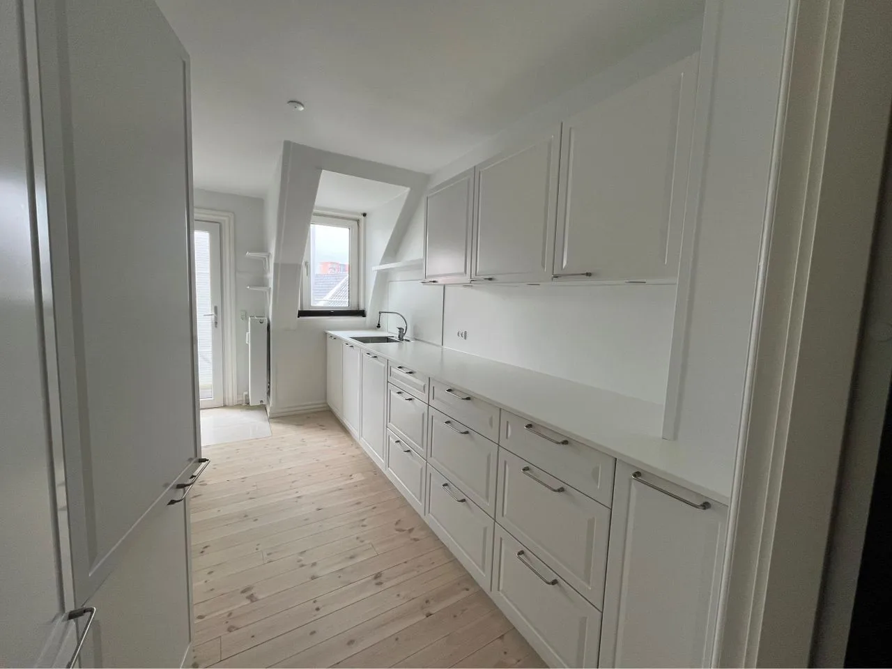 apartment 115 m² apartment on pedestrian street with balconies and elevator