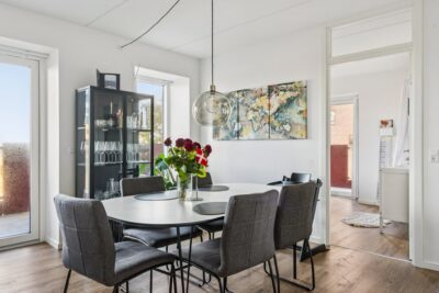 Lys 3-værelses bolig med altan og udsigt i Aalborg - Egeparken, Aalborg - 2