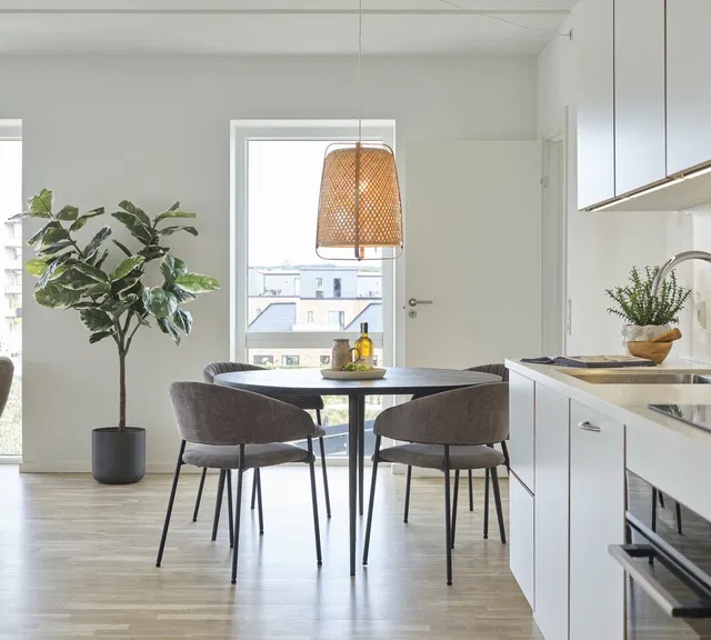 apartment Lys 3-værelses bolig med altaner mod øst og vest