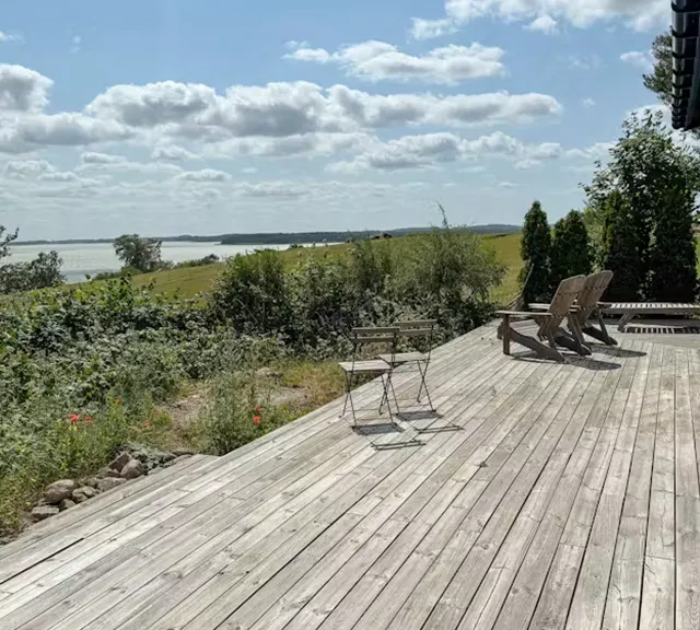 house Sommerhus og gæstehus med søudsigt ved Ramløse