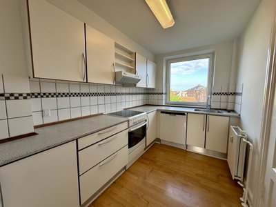 Lys 3-værelses bolig med klassiske detaljer i Odense C - Reventlowsvej, Odense C - 1