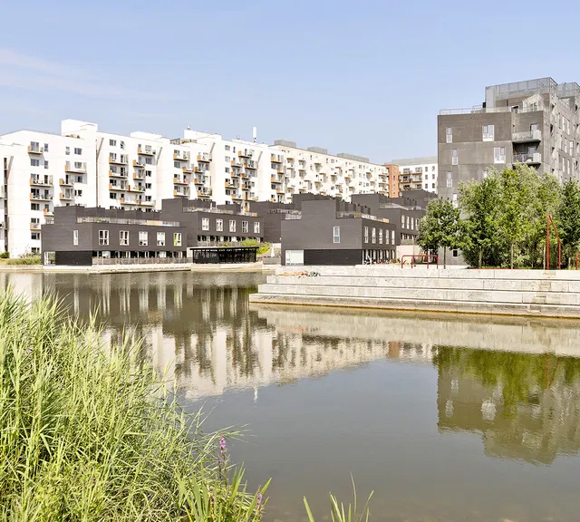 apartment Lys 4-værelses bolig med to altaner
