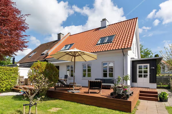 Møbleret villa i naturskønne omgivelser ved Dyrehaven - Hjortekærsvej, Kongens Lyngby - 0