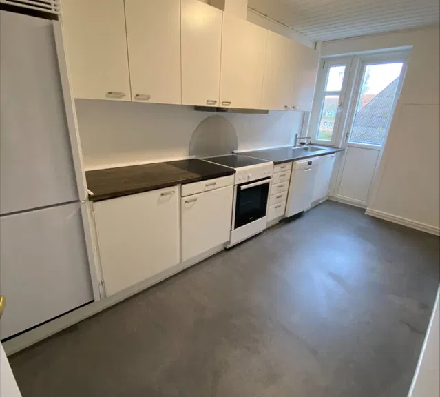 apartment Stor 2-værelses lejlighed med altan