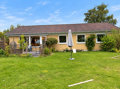 Rummelig villa i ét plan med fire værelser til leje - Gartnerhaven, Skødstrup - 1