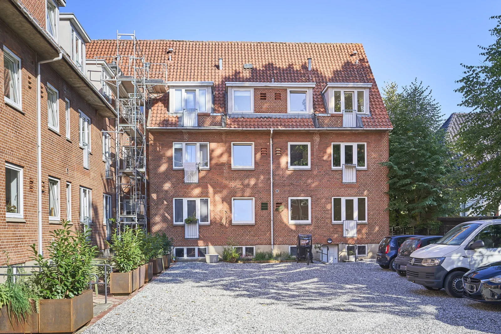 apartment Bright, Move-In-Ready Shared Apartment Close to the City