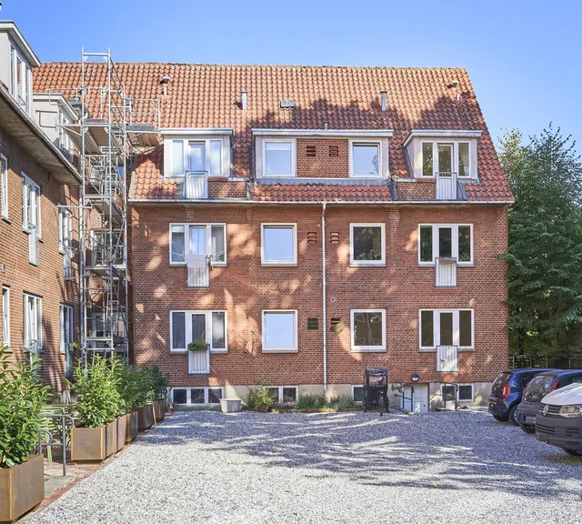 apartment Bright, Move-In-Ready Shared Apartment Close to the City