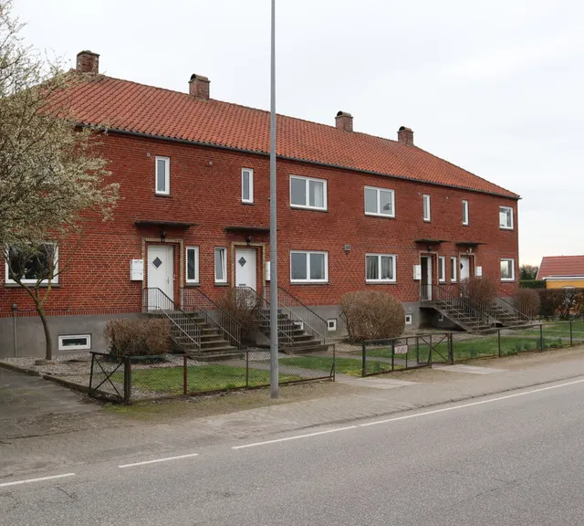 apartment Lys førstesalslejlighed med fælles have i Nakskov
