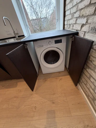 Stilren 2-værelses på 46 m2 med eksponeret murværk, integrerede hvidevarer og husdyr tilladt - Helgolandsgade, Aalborg - 2