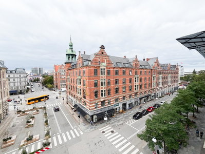 Nyistandsat hjørnelejlighed i Indre By – 12 måneders leje - Studiestræde, København K - 3