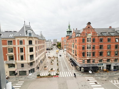 Nyistandsat hjørnelejlighed i Indre By – 12 måneders leje - Studiestræde, København K - 4