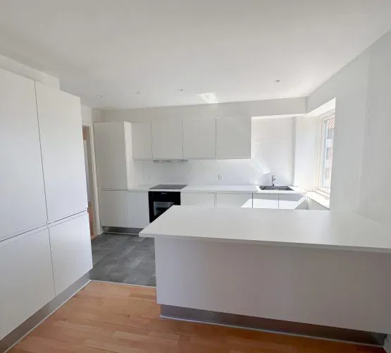 apartment Flot nyrenoveret lejlighed med altan udlejes i Horsens.
