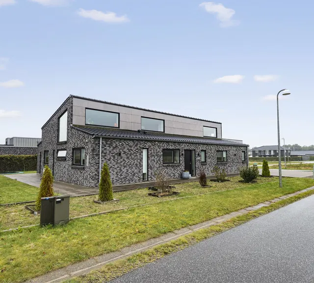 house 235 m² familiebolig med 4 soveværelser i Esbjerg V
