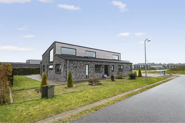 house 235 m² Family Home with 4 Bedrooms in Esbjerg V