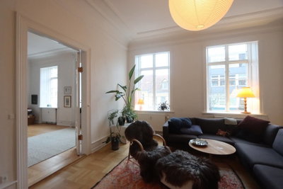 Klassisk 4-værelses bolig med charme og originale detaljer - Overgade, Odense C - 2