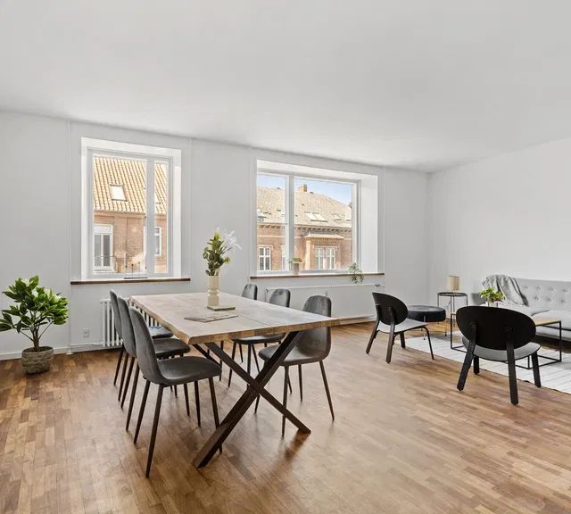 apartment Lys og renoveret 3-værelses i Odense C