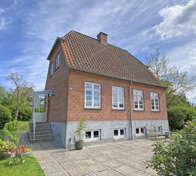 house Velholdt murermestervilla med stor have i Søborg