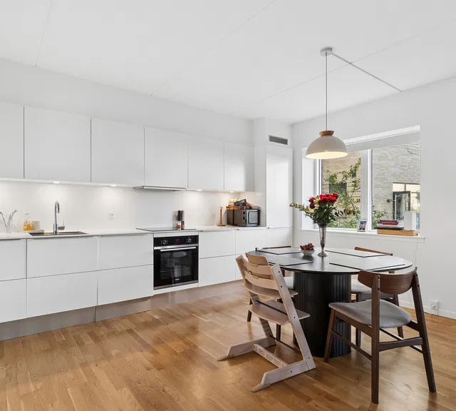 apartment Lys 2-værelses bolig med terrasse nær stationen