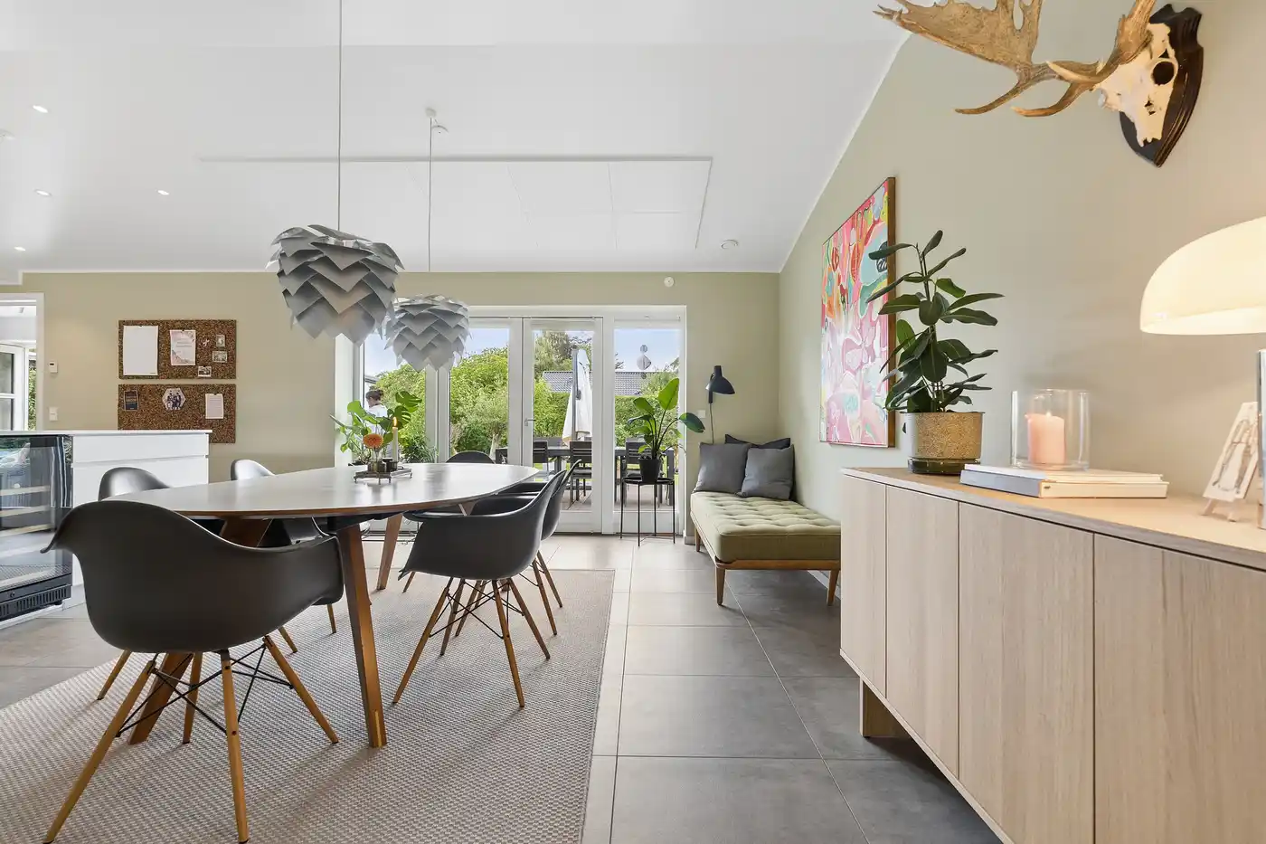 Visual presentation of the listing
