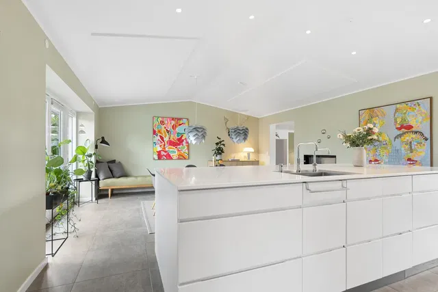 house Møbleret og rummelig luksusvilla med stor terrasse og have i Smørum