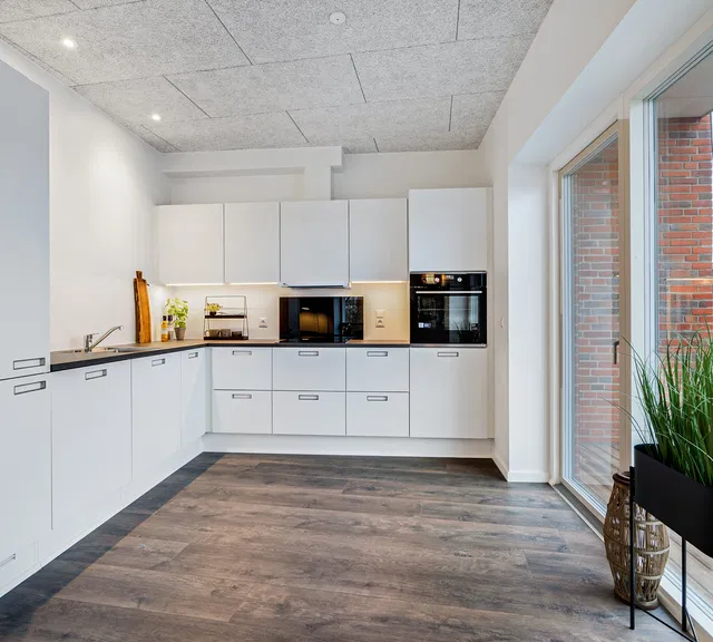 apartment Modern 4-Room Ground-Floor Apartment with Large Balcony