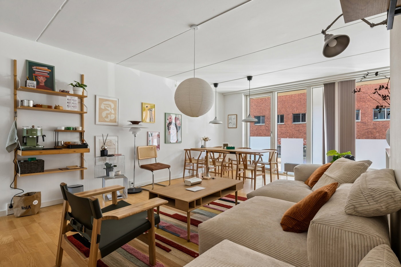 Visual presentation of the listing