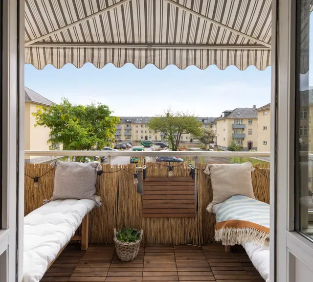 apartment Indflytningsklar møbleret bolig med egen altan