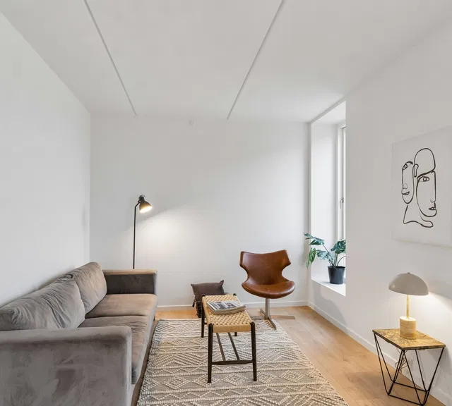 apartment Lys 4-værelses på 2. sal med altan og 95 m²