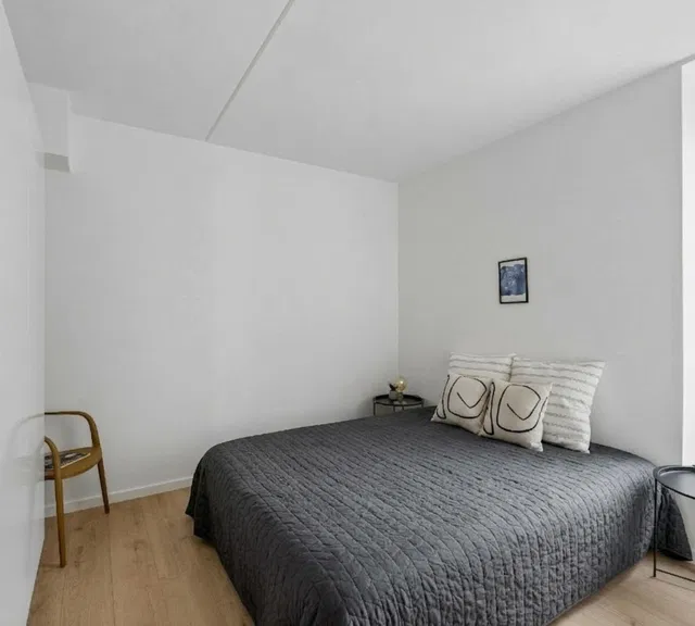 apartment Lys 3-værelses på 1. sal med altan og 86 m²