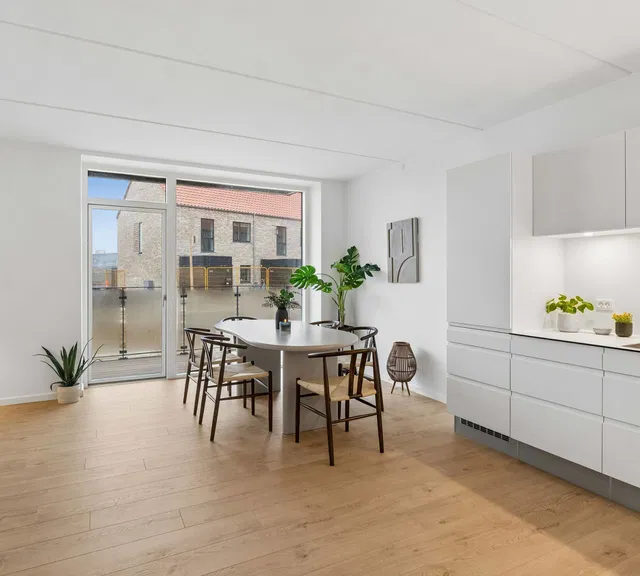 apartment Moderne 2-værelses på 1. sal med altan og 79 m²