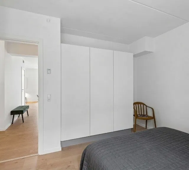 apartment Rummelig 4-værelses på 1. sal med terrasse og 95 m²
