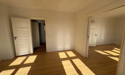 CHARMERENDE 3-VÆRELSES MED STUK OG SMUKKE STUER EN SUITE - Kastetvej, Aalborg - 2