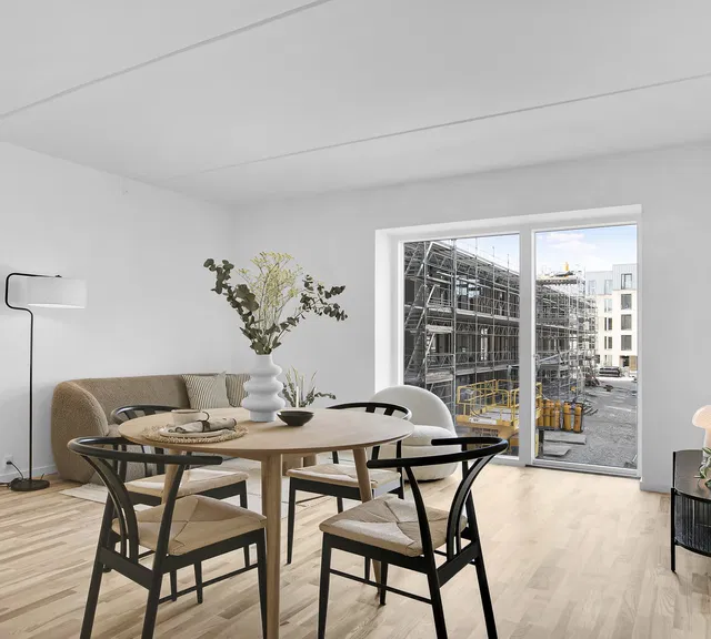 apartment Lys 4-værelses bolig med altan