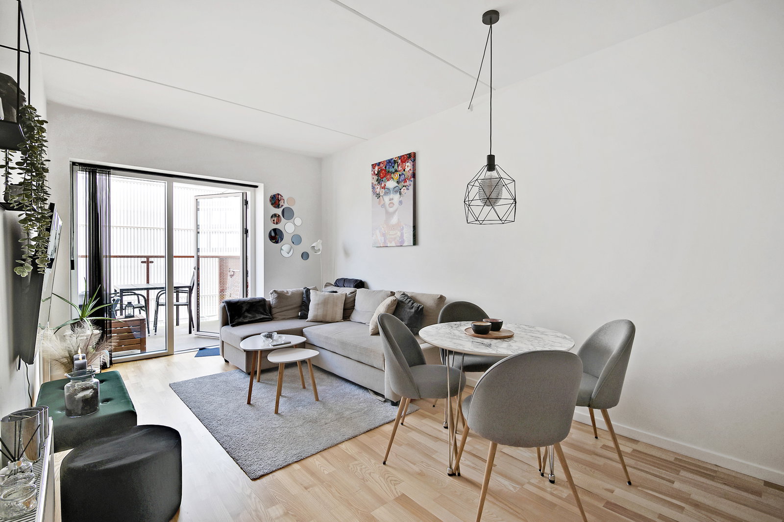 Visual presentation of the listing