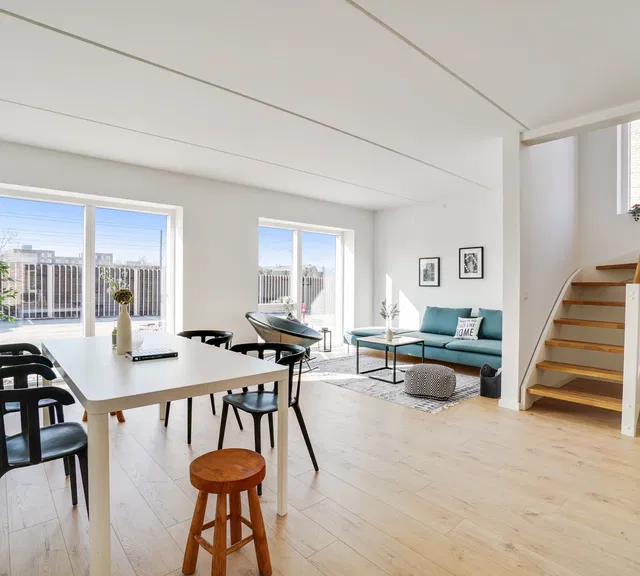 townhouse Lyst rækkehus med fem værelser i Albertslund