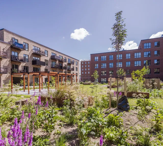 apartment Rummelig 4-værelses lejlighed med altan i Holbæk