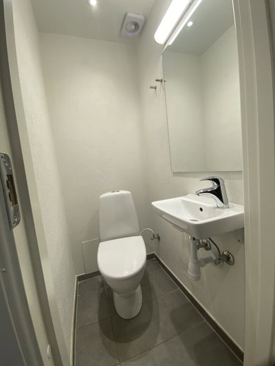 Nyrenoveret 2-værelses lejlighed med praktisk indretning - Nyvangsvej, Randers NV - 2