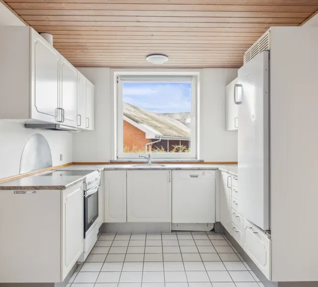 apartment Bright ground-floor apartment with terrace and three rooms