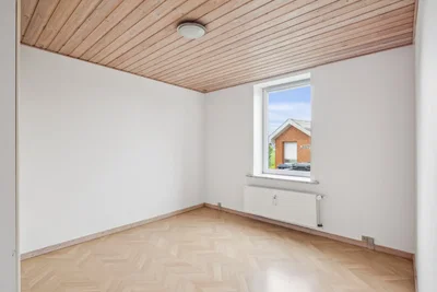Lys stuelejlighed med terrasse og tre værelser - Rønnevej, Vodskov - 4