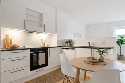 Lys og indflytningsklar 2-værelses på 68 m2 med åbent køkken, elevator og fransk altan - Banegårdspladsen, Herning - 4