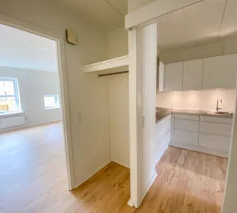 apartment Lys 2-værelses lejlighed med nyrenoveret køkken