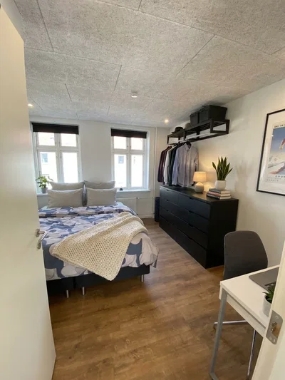 Lys 2-værelses på 49 m2 med stor gårdhave, beliggende tæt på volden i mindre ejendom med kun to lejemål. - Nørre Voldgade, Fredericia - 3