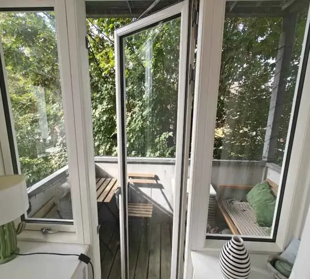 apartment Bright, Renovated 2-Room Apartment with Balcony in Aalborg West