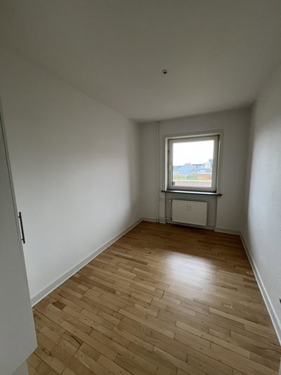 Nyistandsat lejlighed med stor altan - Hjertingvej, Esbjerg - 1
