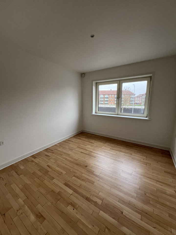 Nyistandsat lejlighed med stor altan - Hjertingvej, Esbjerg - 0