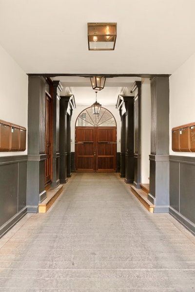 Midt i byen, helt stille: herskabslejlighed på 188 m² i Gammelholm - Herluf Trolles Gade, København K - 1