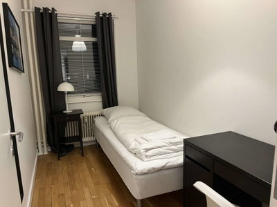 Møbleret 4-værelses lejlighed i Frederiksberg C – ledig nu - Rolighedsvej, Frederiksberg C - 4