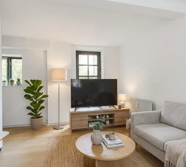 apartment Lys 1-værelses på 43 m2 med separat køkken og privat terrasse i roligt gårdmiljø